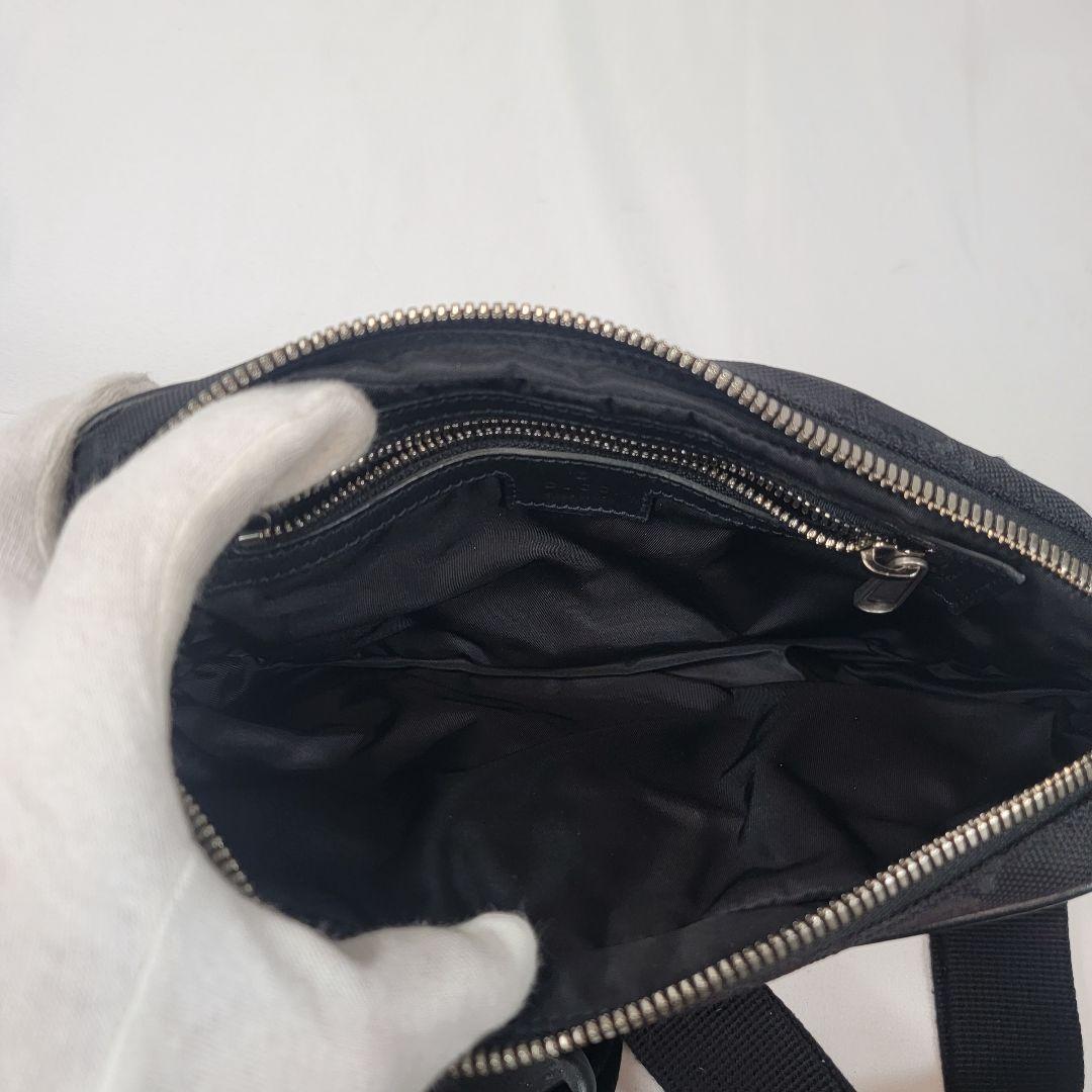 美品 現行モデル✨GUCCI グッチ オフザグリッド GG ボディバッグ
