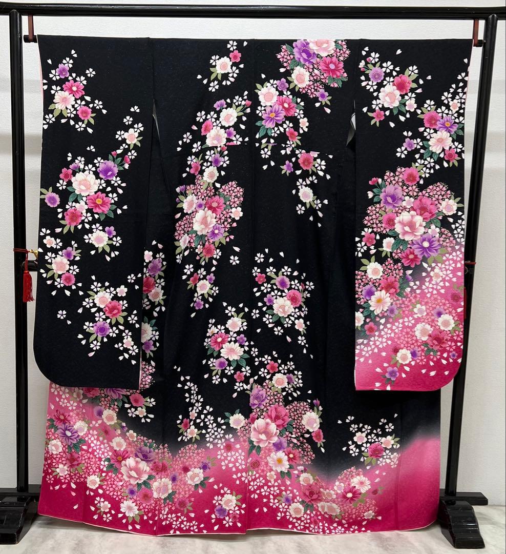 振り袖　フルセット　長襦袢　黒地　成人式　金彩加工　刺繍入り　銀通し　810