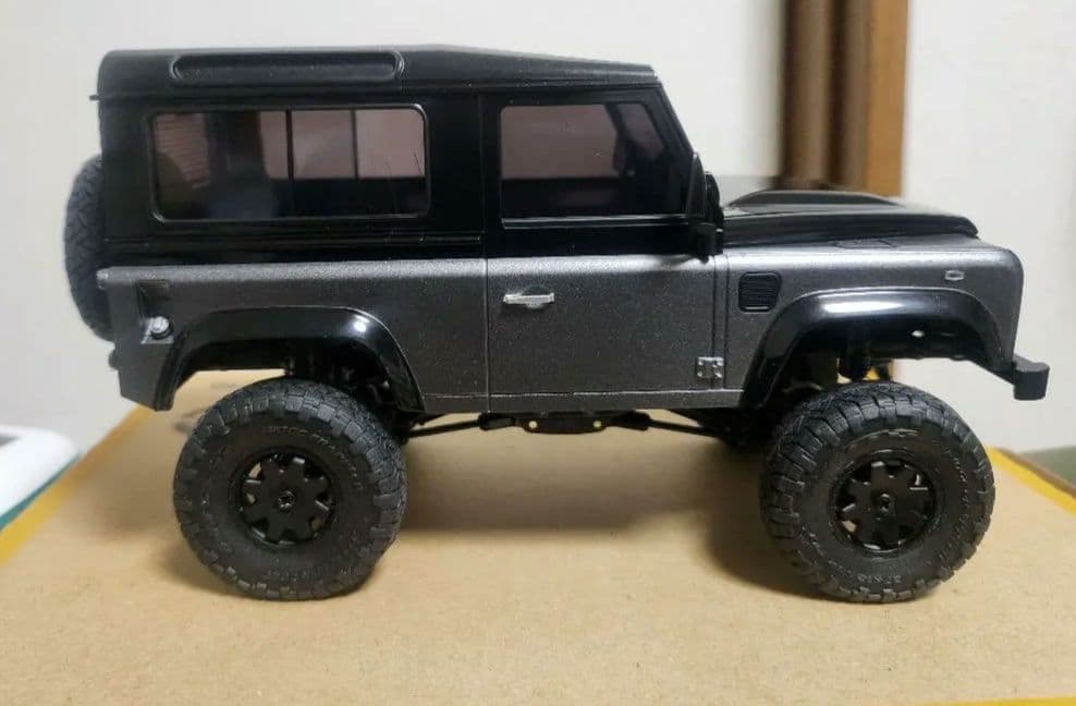 ミニッツ４×４DEFENDER