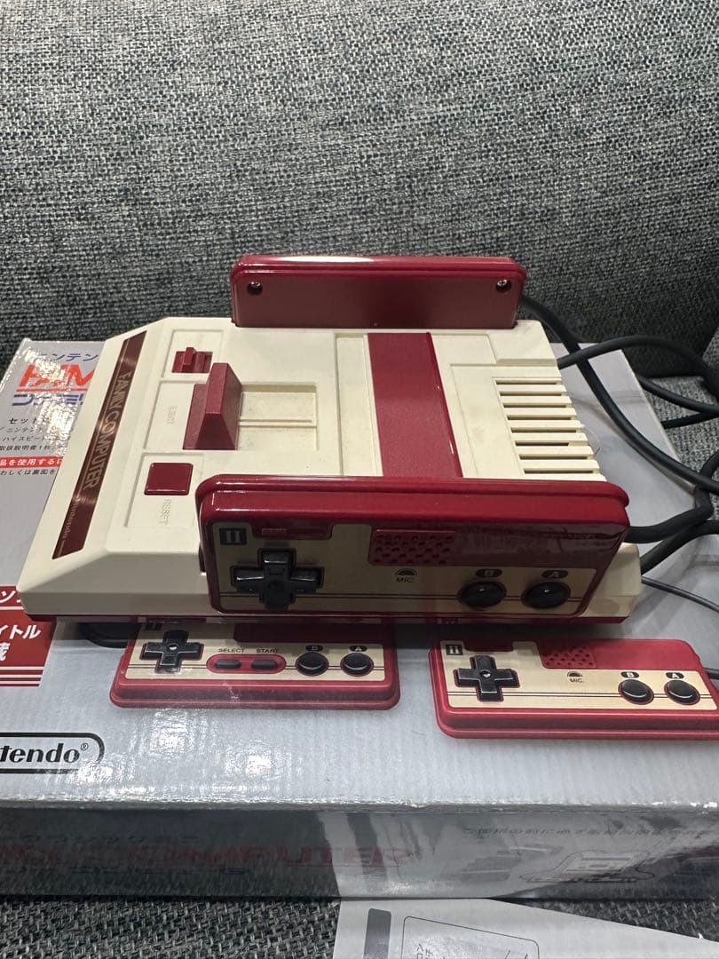 ゲーム機本体 ニンテンドークラシックミニ ファミリーコンピ…