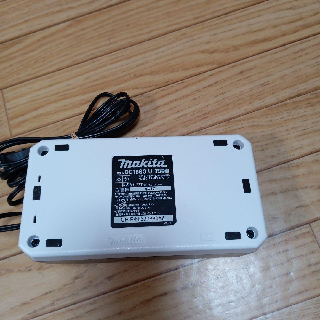 マキタ14.4V充電式クリーナMCL143D　純正バッテリー　純正充電器付