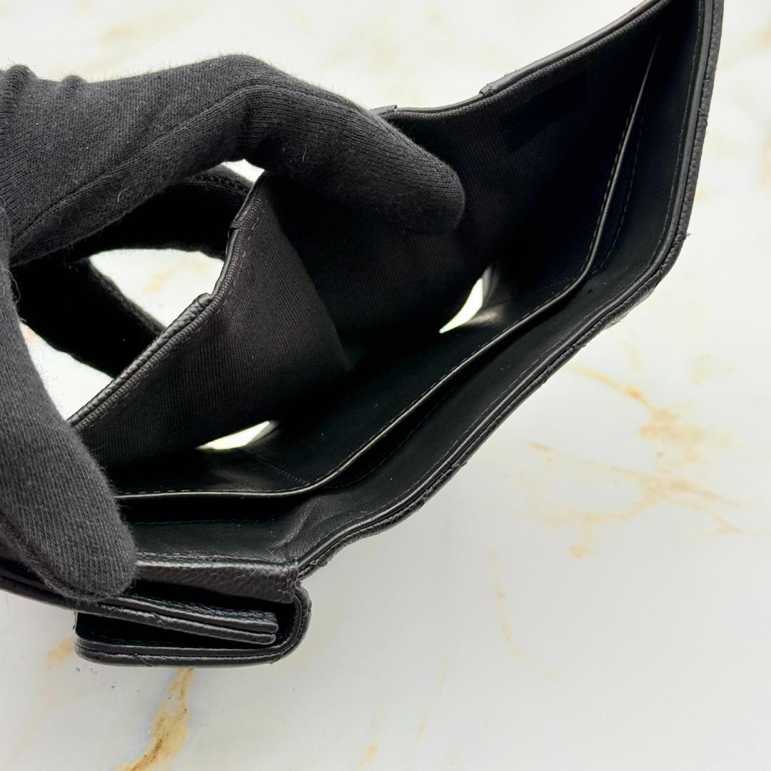 【美品】 CHANEL シャネル キャビアスキン マトラッセ 三つ折り財布