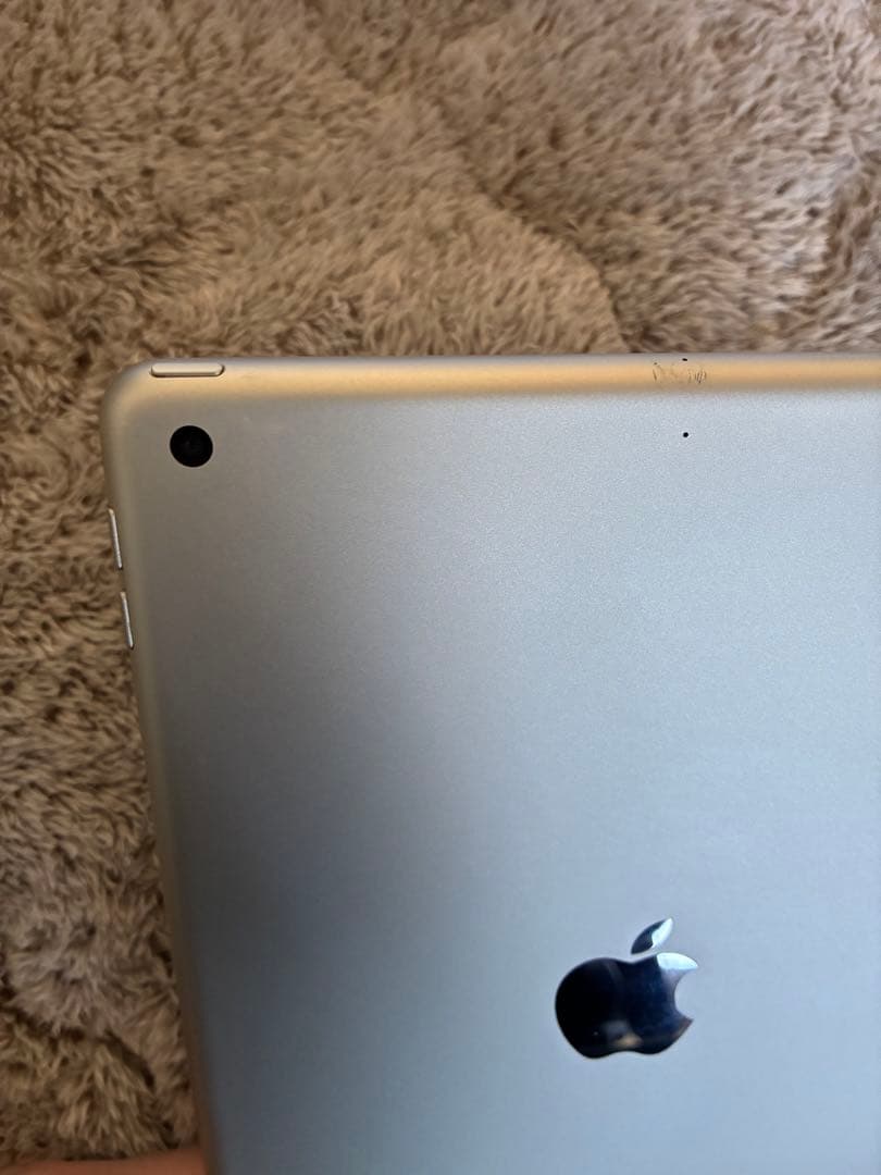 ★美品正規品★iPad 第9世代 Wi-Fi 64gb シルバー