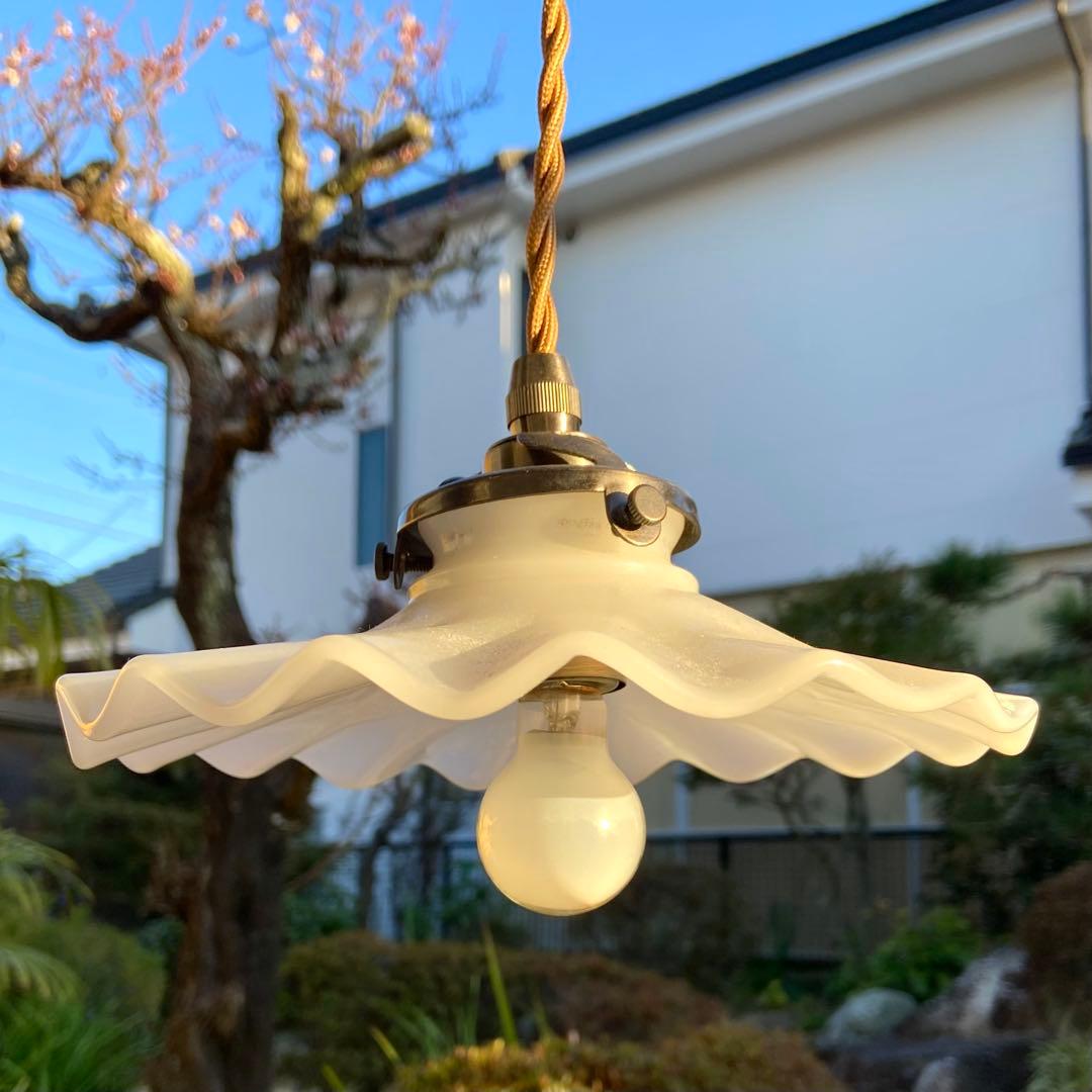 昭和レトロ　当時物　照明　ランプシェード　ミルクガラス　ビンテージ　和ガラス