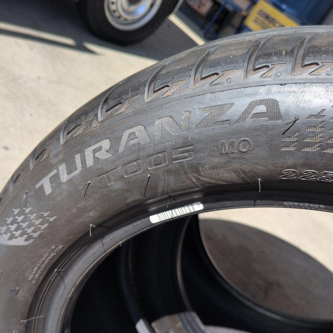 BRIDGESTONE TURANZA 225/50R17 94Y MO2本