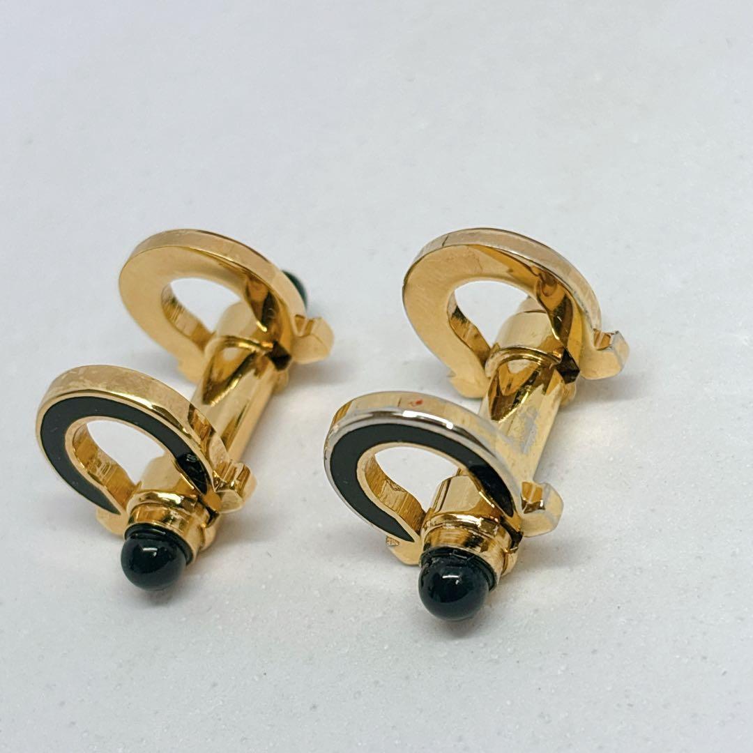 Ferragamo サルヴァトーレフェラガモ ガンチーニ カフス 箱付