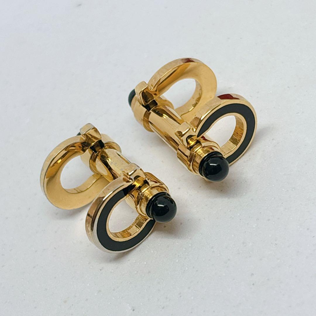 Ferragamo サルヴァトーレフェラガモ ガンチーニ カフス 箱付