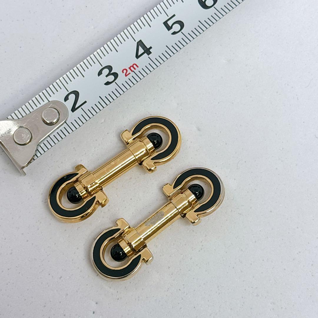 Ferragamo サルヴァトーレフェラガモ ガンチーニ カフス 箱付
