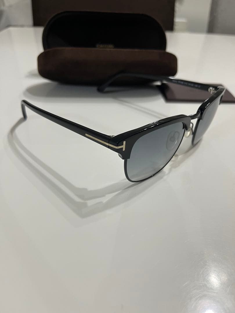TOM FORD サングラス ケース付き