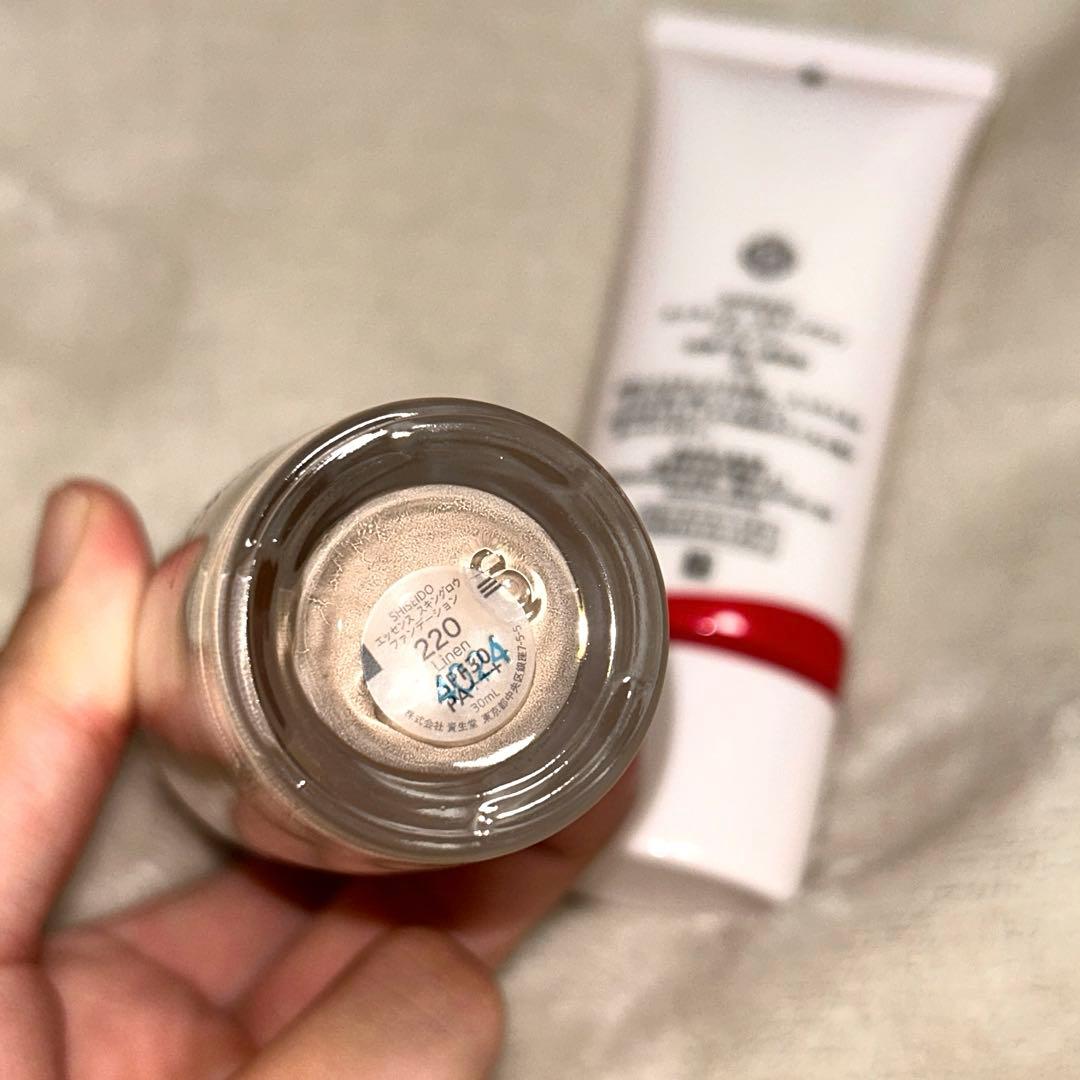 SHISEIDO ファンデーション 220＋エッセンス スキングロウプライマー