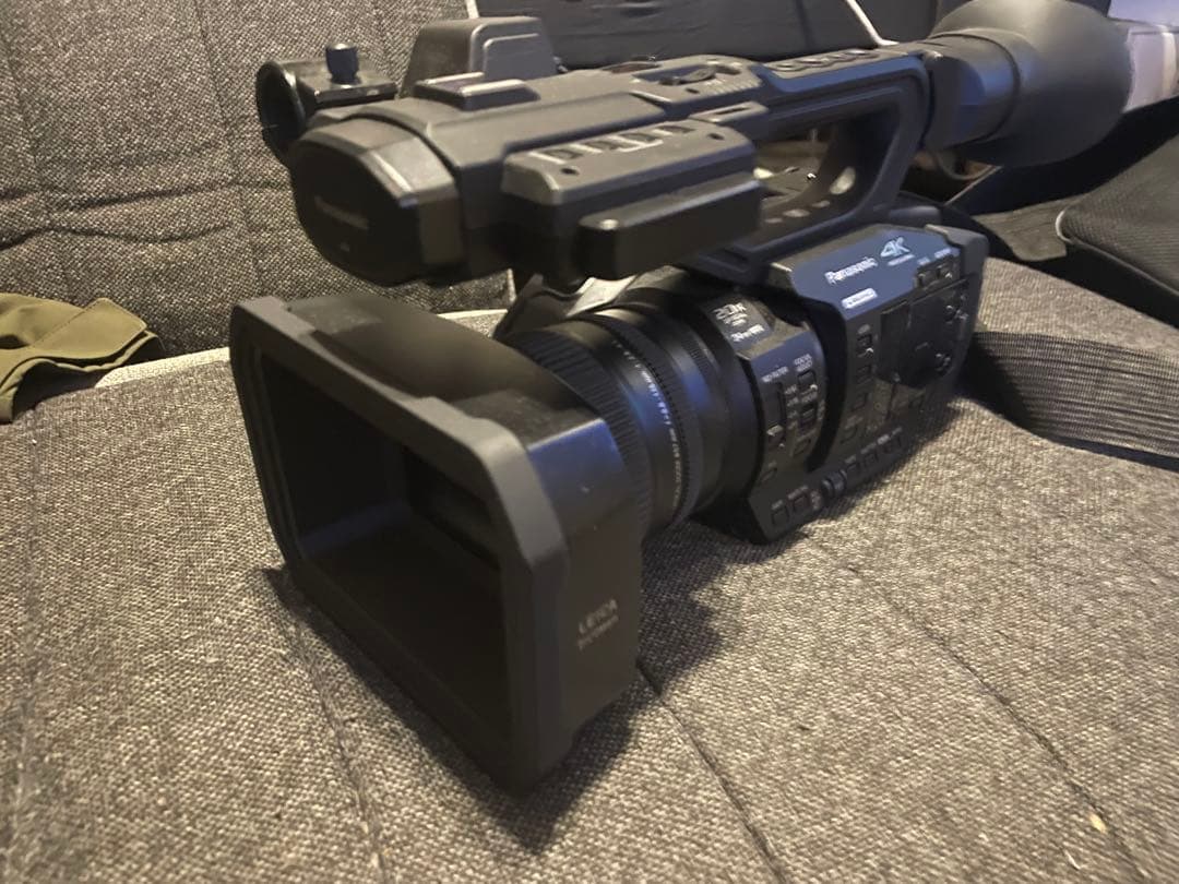 ビデオカメラ業務用　Panasonic AG-UX180