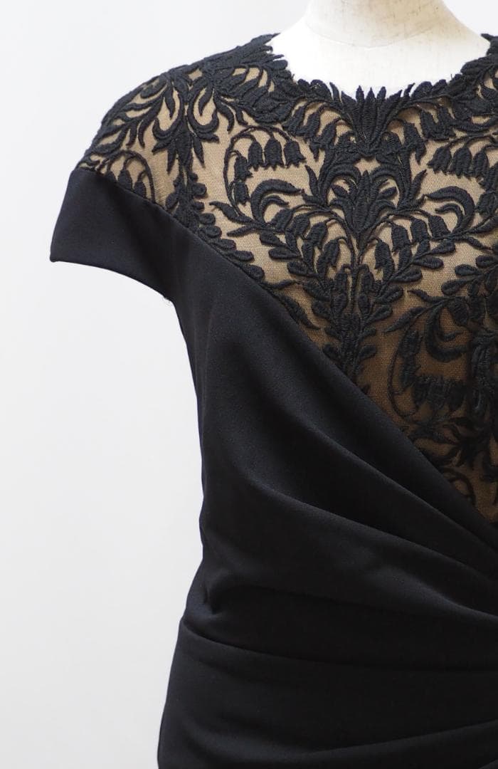 TADASHI SHOJI　ワンピース　「M 」/ ９ー１１号程度