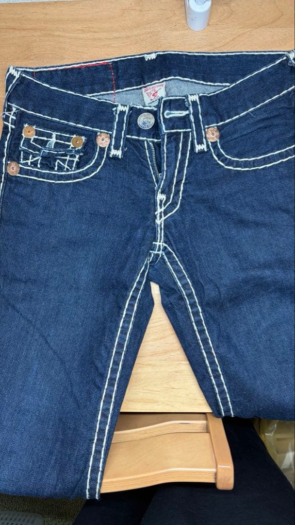 TRUE RELIGION　フレアパンツ