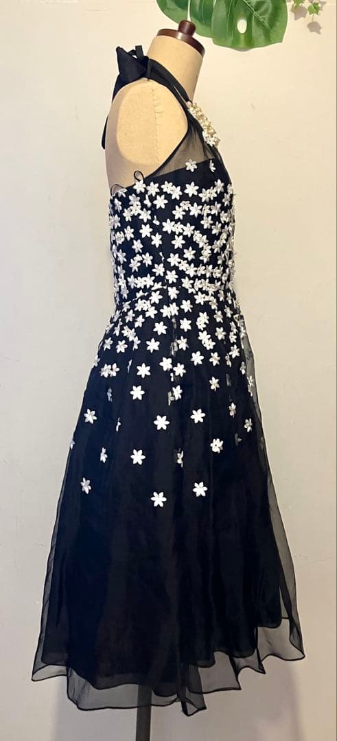 TOCCA トッカ チュールレースと立体小花刺繍 シルクワンピース L