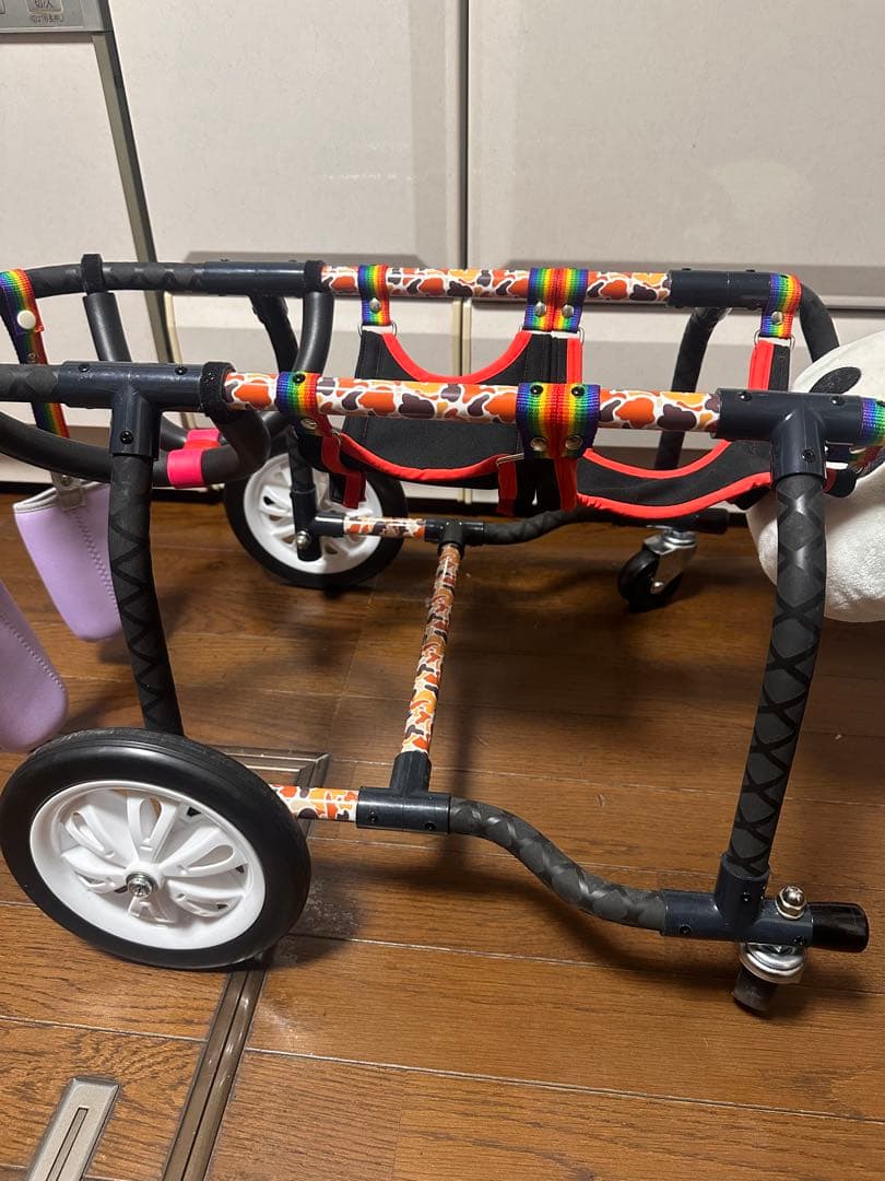 犬用車椅子、柴犬用4輪車、犬の車椅子