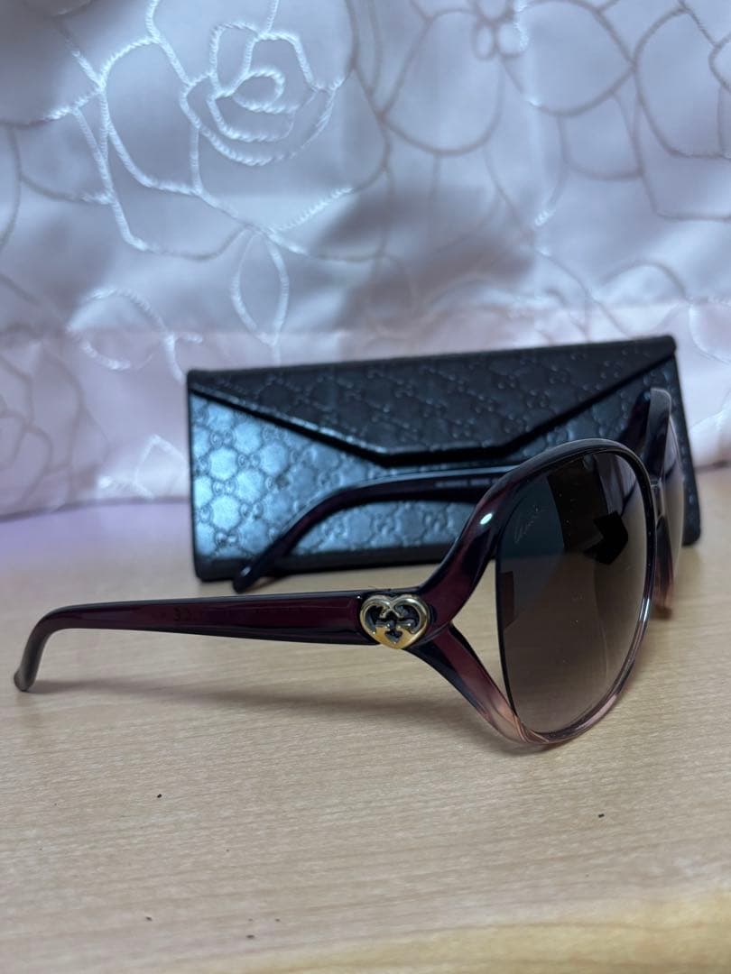 Gucci ラウンドサングラス ブラック/パープル ケース付き