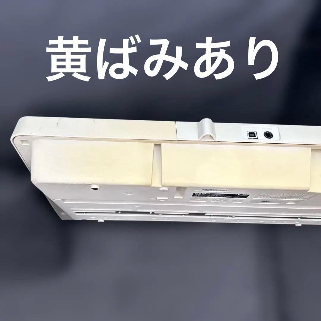 カシオ　電子ピアノ　LK-121　61鍵盤　光ナビキーボード