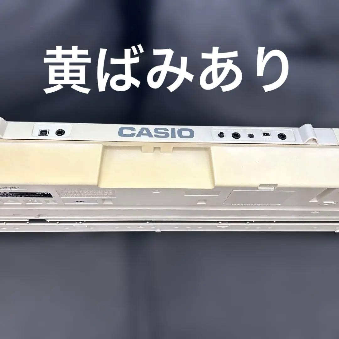 カシオ　電子ピアノ　LK-121　61鍵盤　光ナビキーボード