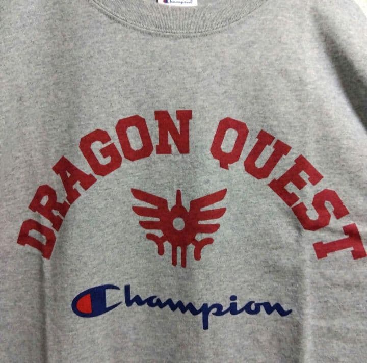 新品　チャンピオン×ドラゴンクエスト　コラボ Tシャツ　M　グレー