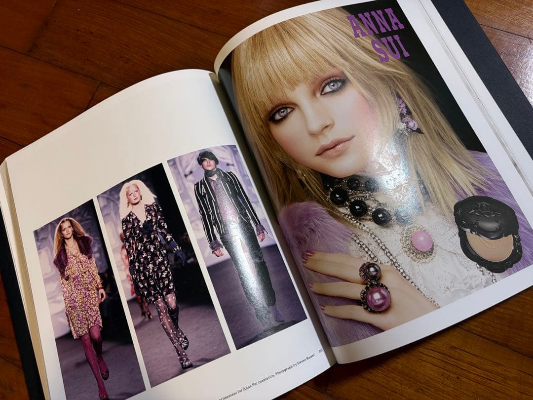 ANNA SUI 洋書