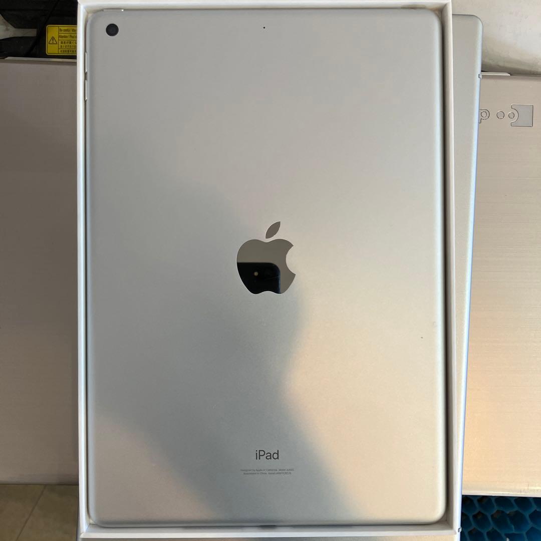 Wi-Fi第9世代Apple iPad 本体 A2602 シルバー