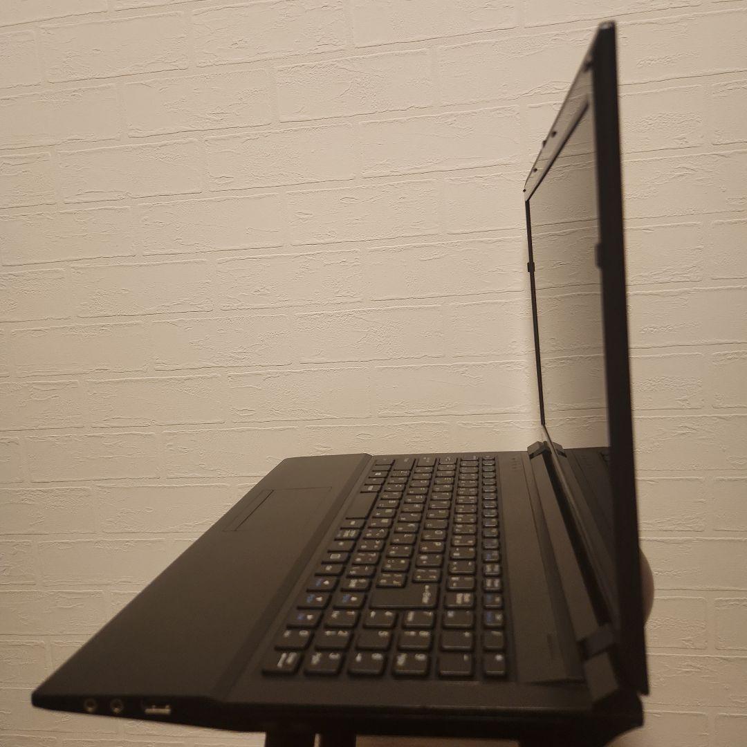 美品　ノートパソコン　薄型　大画面　オススメ品