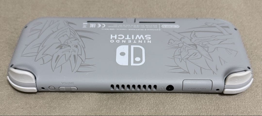 Nintendo Switch Lite ザシアン・ザマゼンタ版