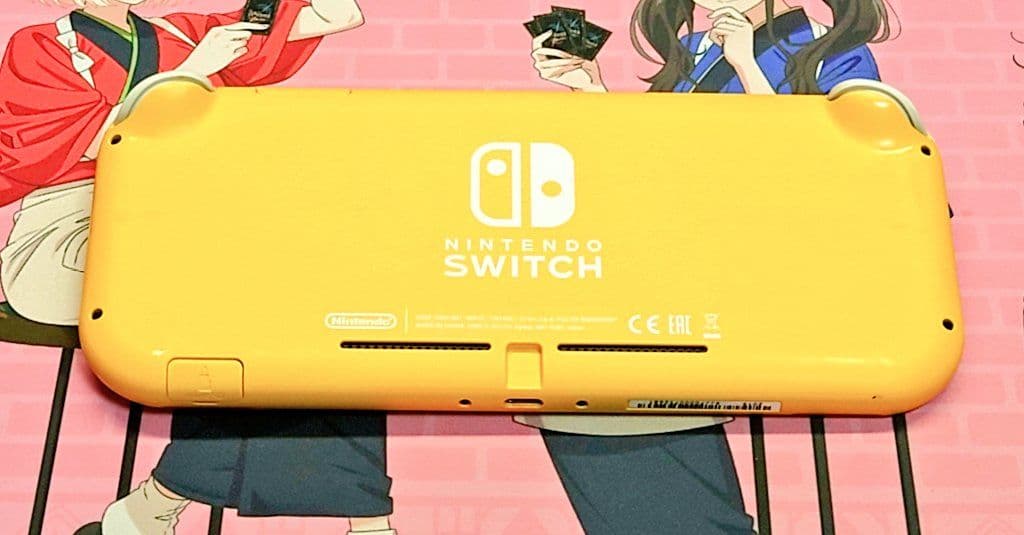 ミ*ロ様 Nintendo Switch Lite イエロー 箱・ケース付き