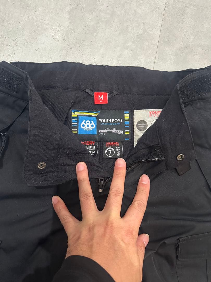 686 キッズ　スノーボード　スキーウェア S M