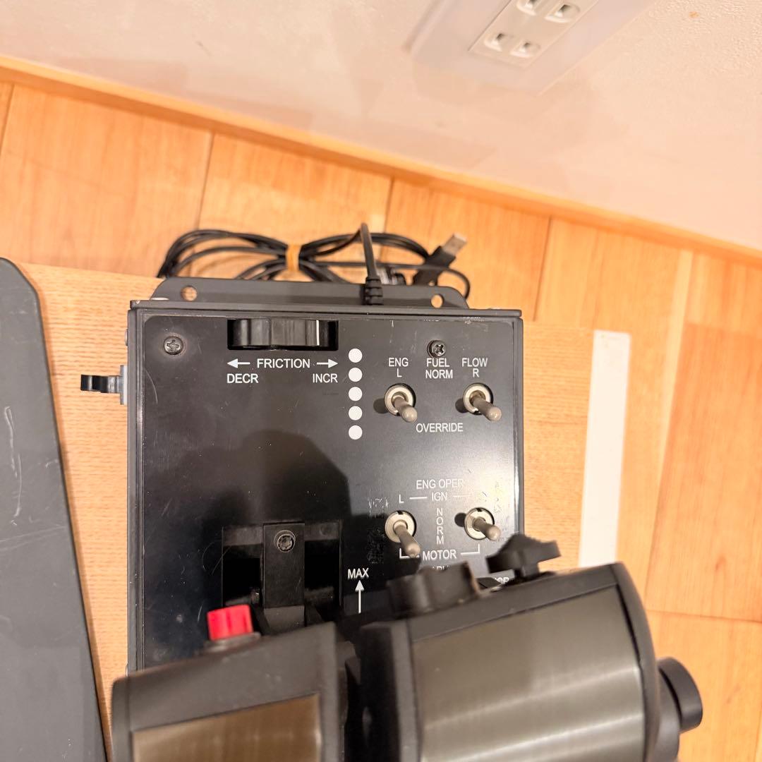 THRUSTMASTER HOTAS WARTHOGフライトシミュレータ 現状品