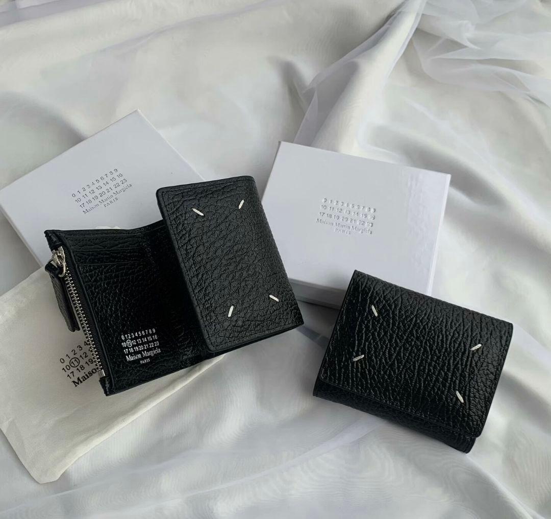 Maison Margiela ブラック三つ折り財布 $252