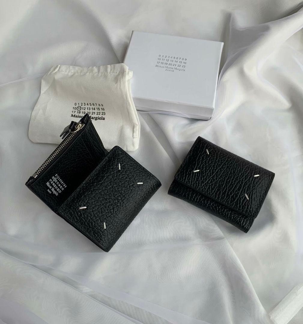 Maison Margiela ブラック三つ折り財布 $252