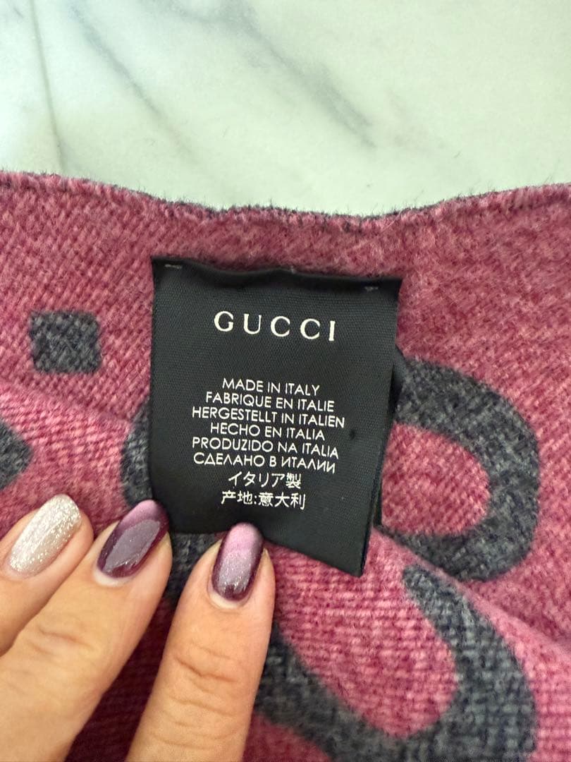 GUCCI ロゴデザイン マフラー 37 X 190 cm