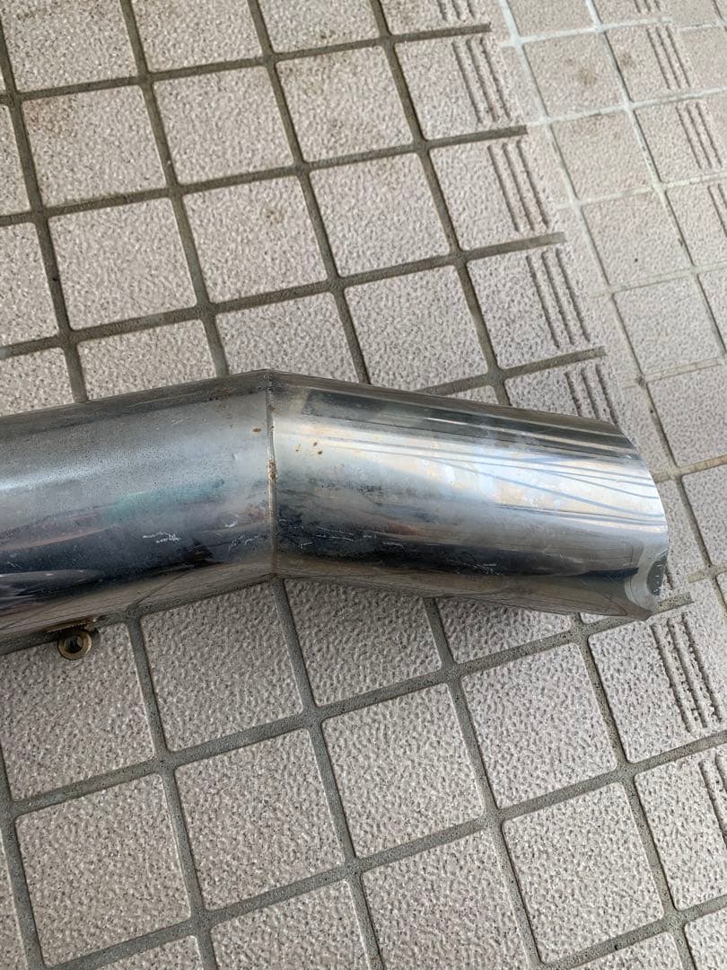 車　マフラー