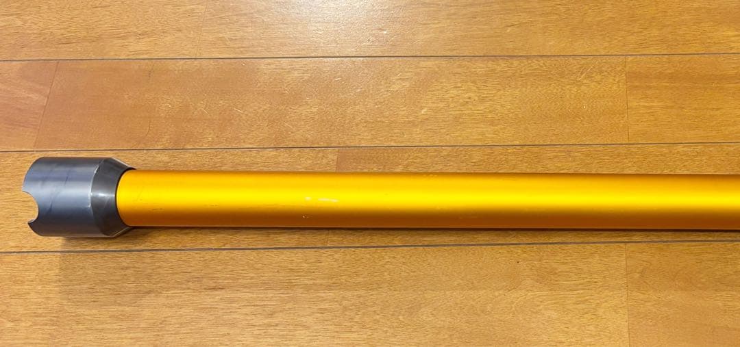 Dyson V8 Fluffy Extra 本体 スタンド付き