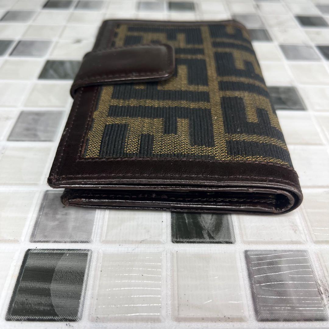 美品 FENDI フェンディ 財布 二つ折り財布 がま口