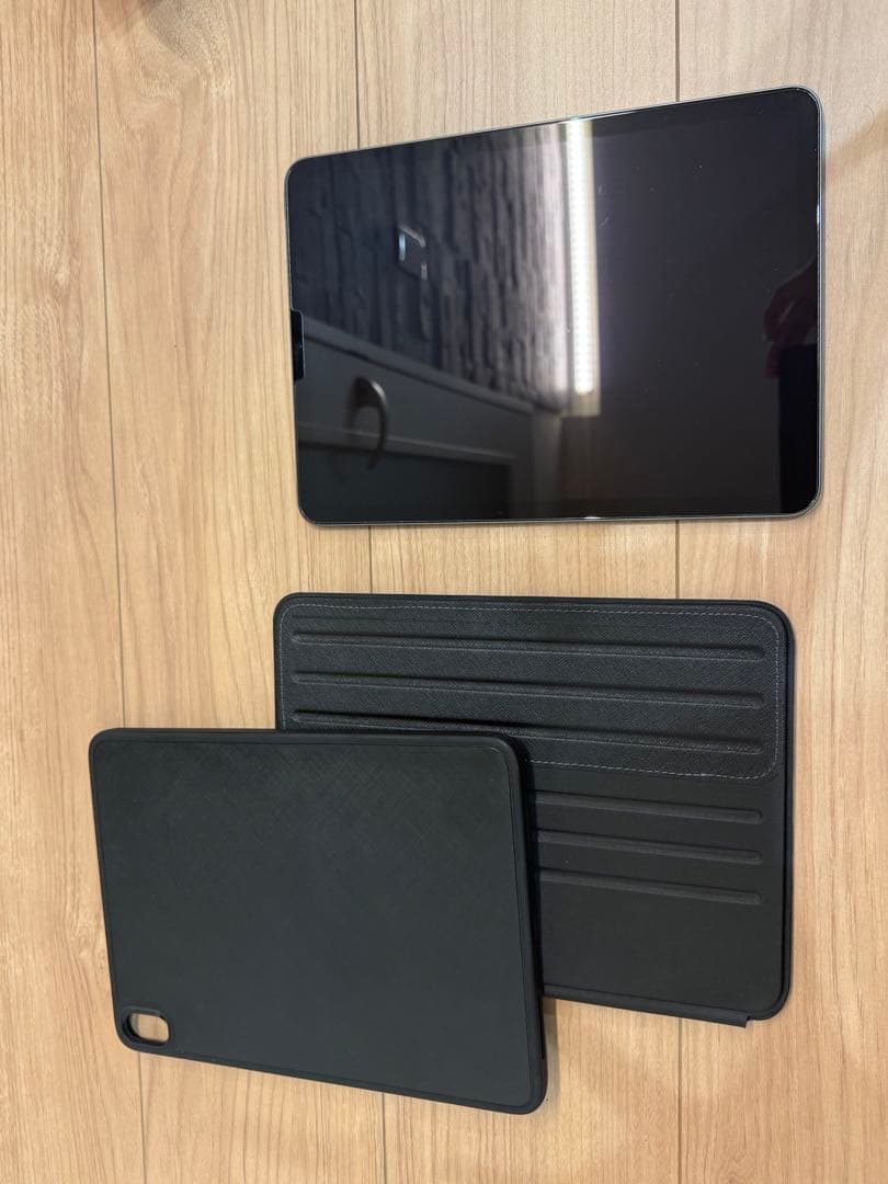 【美品】94％ iPadAir第5世代本体 フィルムケース付き