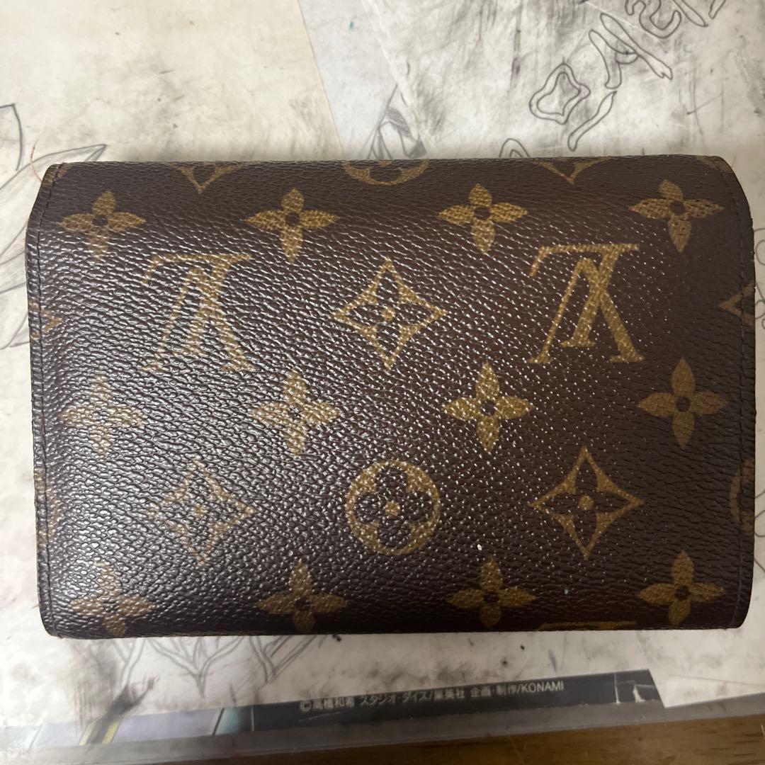 Louis Vuitton モノグラム 二つ折り財布　ルイヴィトン