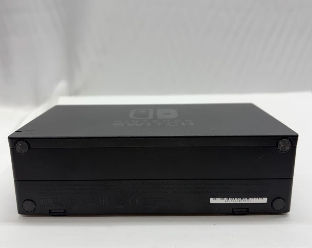 Nintendo SWITCH HAC-001　ゲーム機　アクセサリー付　任天堂