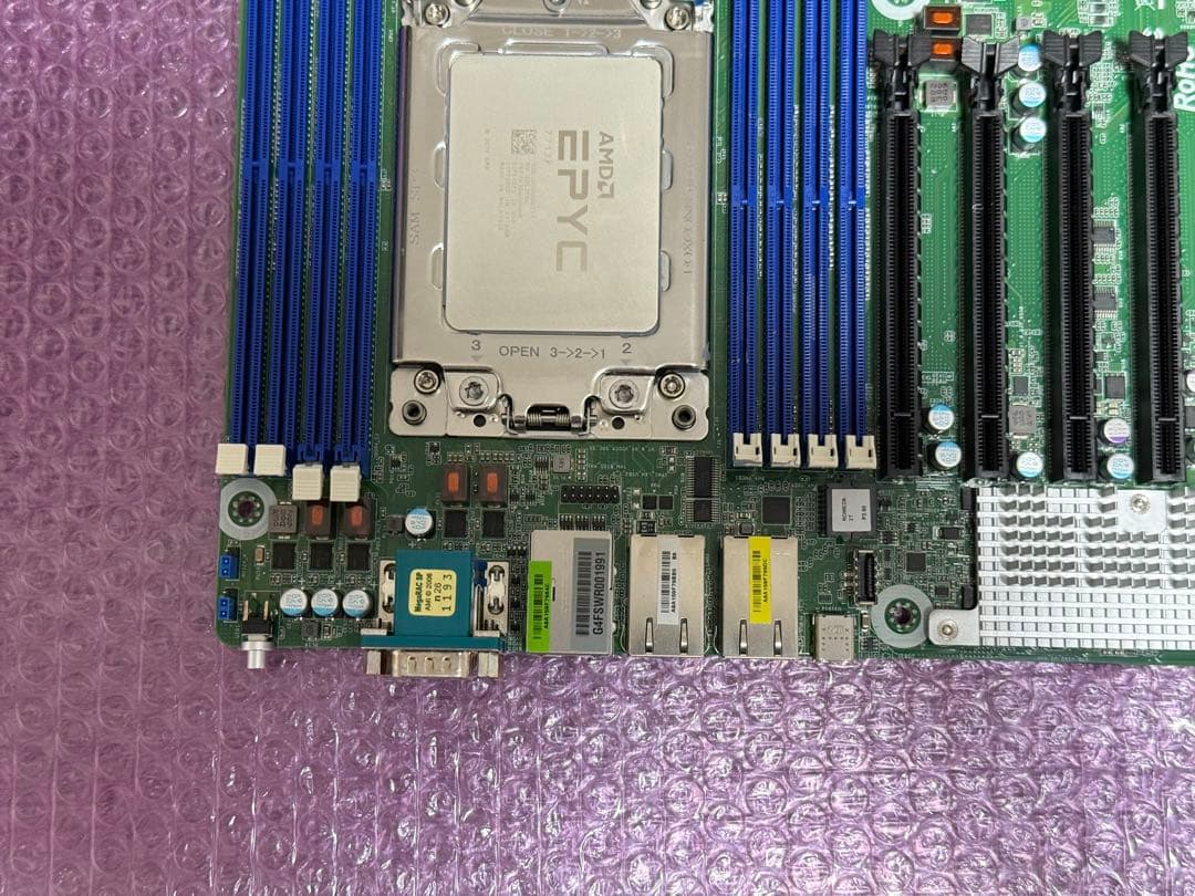 CPU AMD EPYC 7713P マザーボード ROMED8-2T