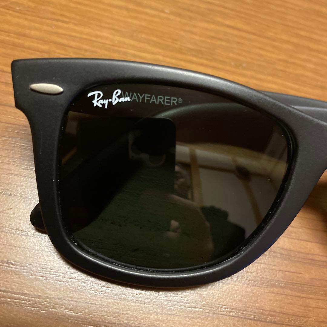 Ray-Ban Wayfarer ブラックサングラス RB 2140-F