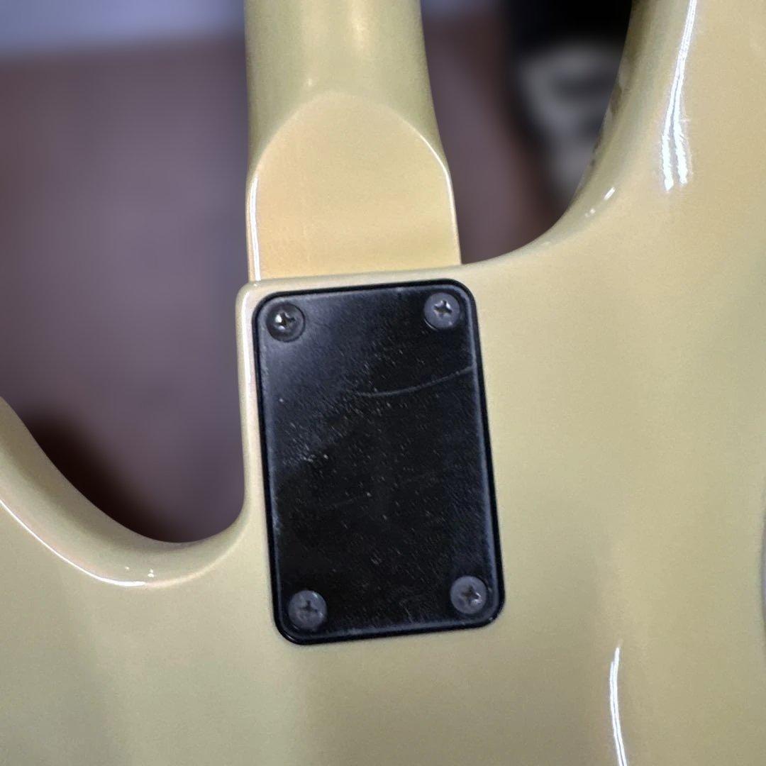④Ibanez Roadstar 1 Series ベースギター
