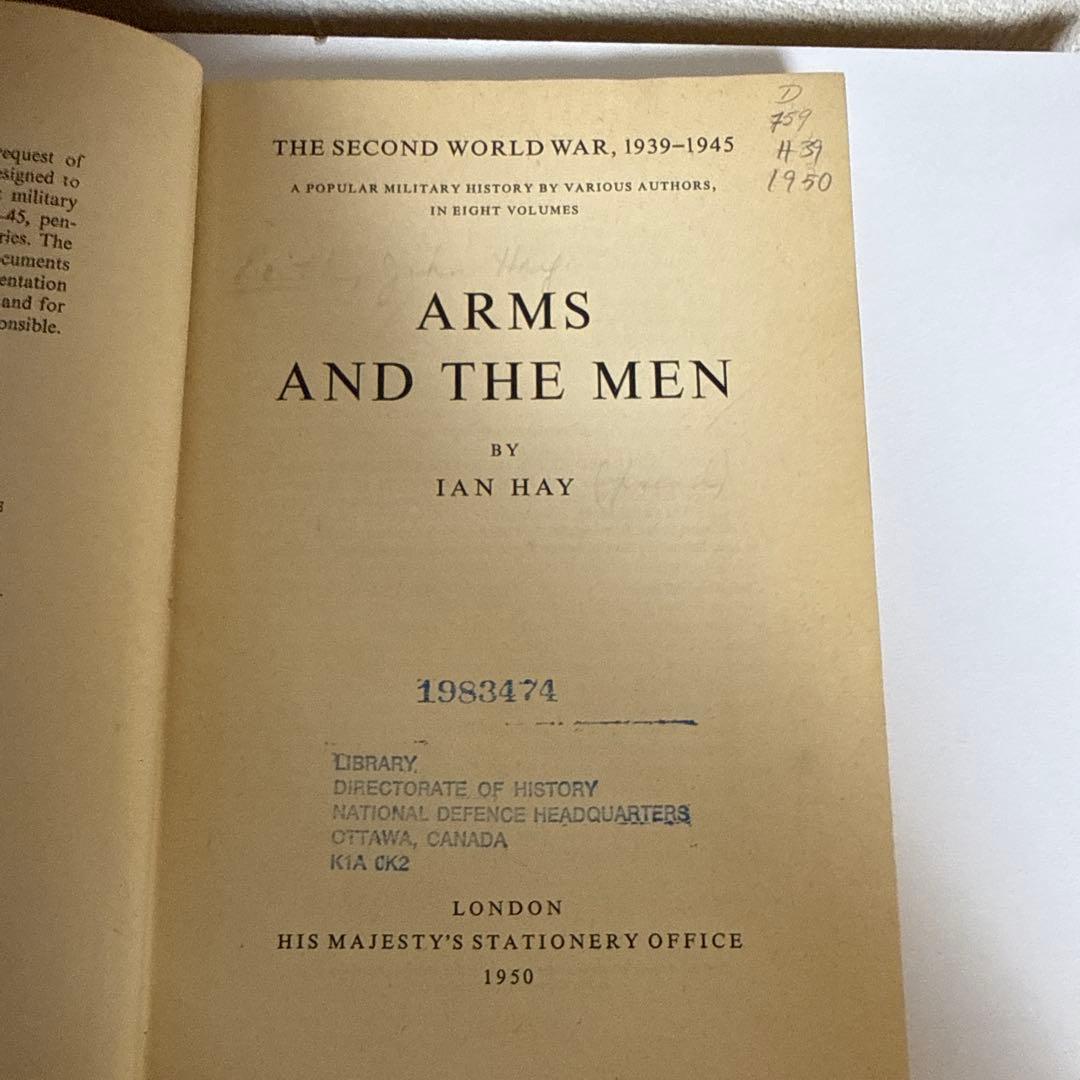 【希少・カナダ国防省廃棄本】第二次世界大戦史 Arms and the Men