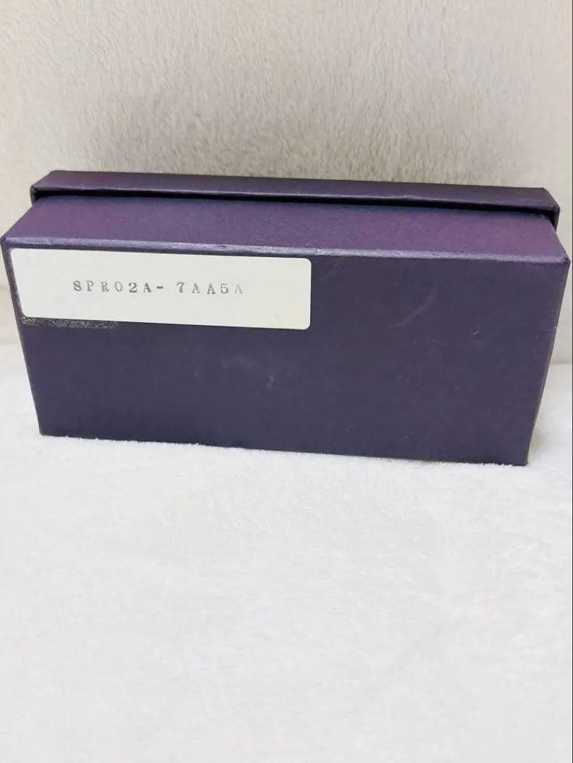 PRADA☆サングラス グレー 細フレーム イタリア製 ケース箱付き　レディース