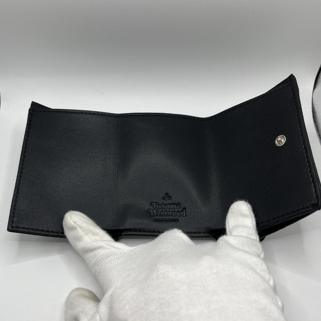Vivienne Westwood 新品 黒 型押し ミニ レター型 マット