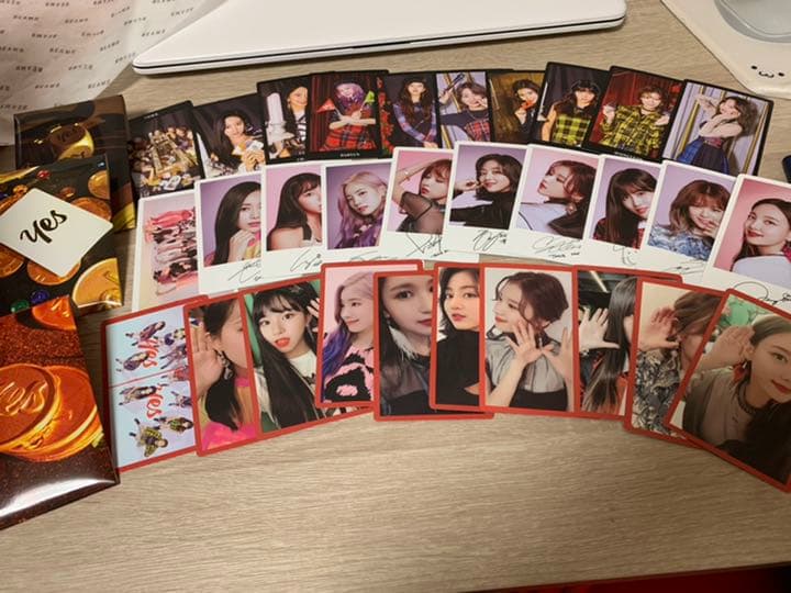 TWICE グッズ