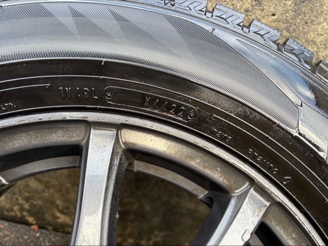 ダンロップウィンターマックス02スタッドレス205/65R15 4本セット