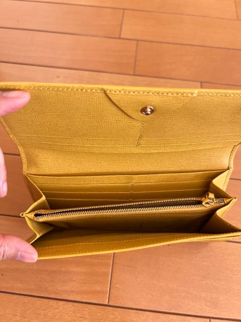 FENDI イエロー 三つ折り財布