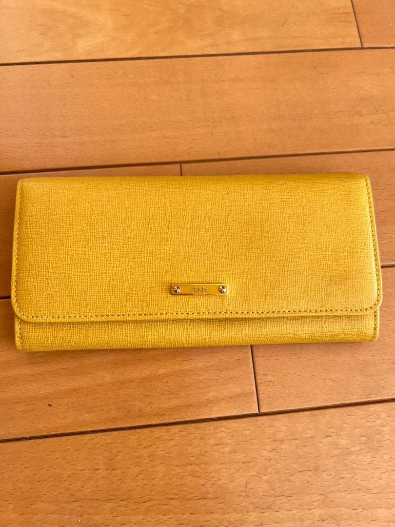 FENDI イエロー 三つ折り財布
