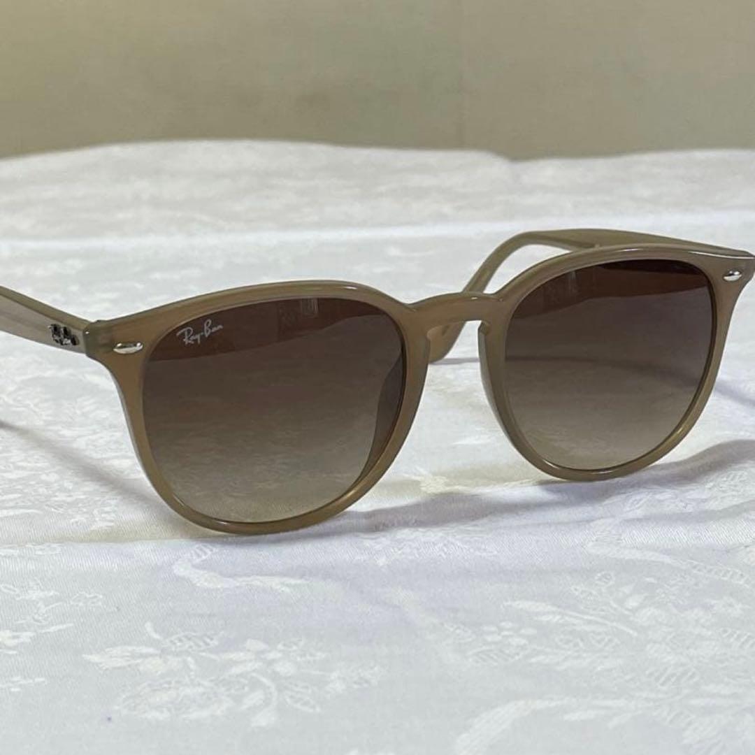 Ray-Ban RB4259-F サングラス